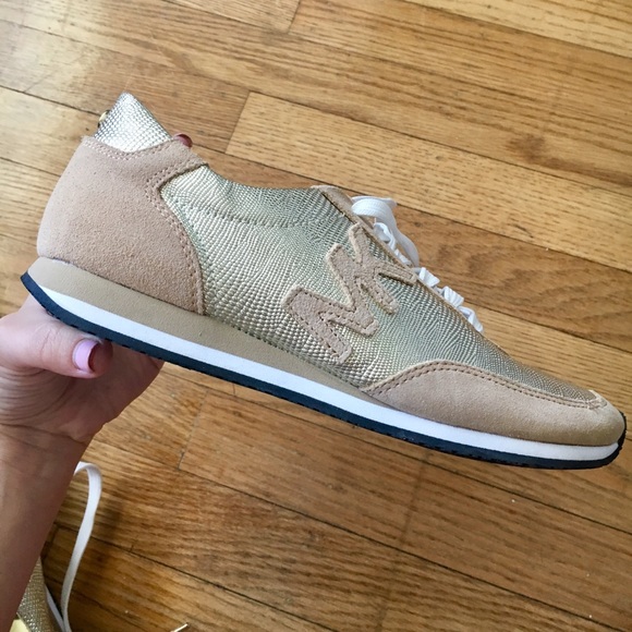 Gold Michael Kors Tennis Shoes 💛 - Picture 6 of 7
